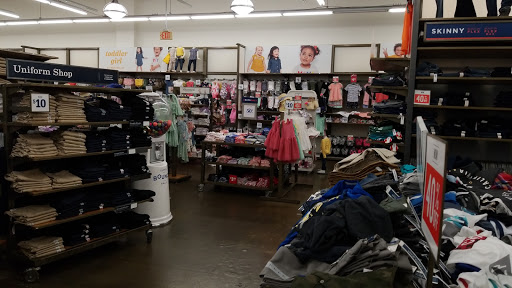 Clothing Store «Old Navy», reviews and photos, 20505 S Dixie Hwy, Cutler Bay, FL 33189, USA