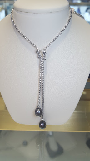 Diamond Dealer «CMI Jewelry Showroom», reviews and photos, 4630 Paragon Park Rd, Raleigh, NC 27616, USA