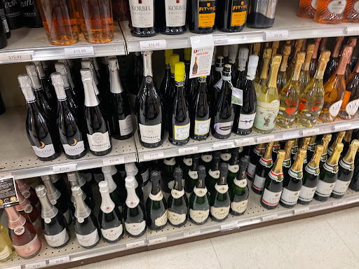 Liquor Store «Connecticut Beverage Mart», reviews and photos, 955 Washington St, Middletown, CT 06457, USA