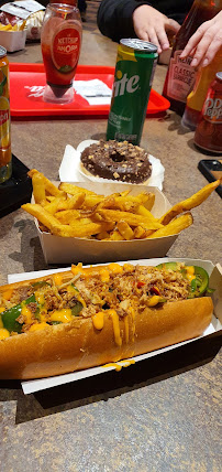 Hot-dog du Restaurant de hamburgers AMERICAN CITY - SAINT NAZAIRE - n°4