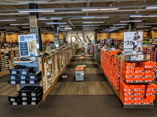 Shoe Store «DSW Designer Shoe Warehouse», reviews and photos, 425 Jericho Turnpike, Syosset, NY 11791, USA