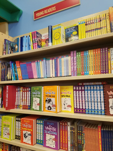 Book Store «Barnes & Noble Booksellers Valencia», reviews and photos, 23630 Valencia Blvd, Santa Clarita, CA 91355, USA