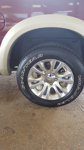 Auto Repair Shop «Dave Sinclair Chrysler Dodge Jeep Ram», reviews and photos, 2326 W Osage St, Pacific, MO 63069, USA