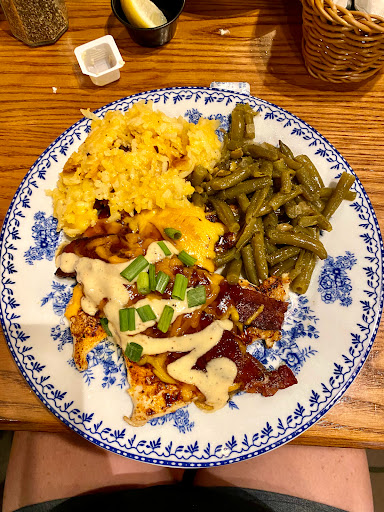 American Restaurant «Cracker Barrel Old Country Store», reviews and photos, 635 S Cumberland St, Lebanon, TN 37087, USA