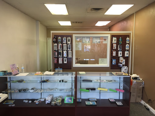 Mobile Phone Repair Shop «iPhone Repair Rowlett/Rockwall |iPhone,iPad,Samsung,LG|Unlock», reviews and photos, 3358 Lakeview Pkwy, Rowlett, TX 75088, USA