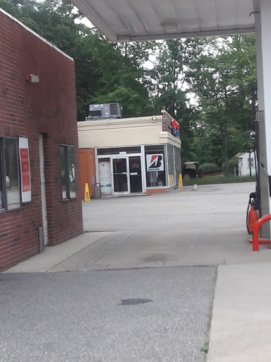 Tire Shop «Firestone Complete Auto Care», reviews and photos, 496 Main St, Wilmington, MA 01887, USA