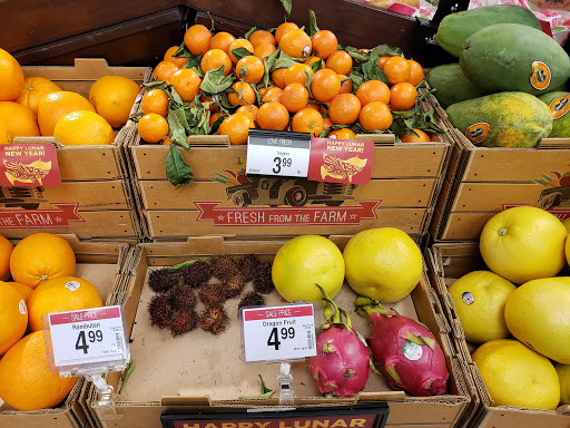 Grocery Store «Quality Food Center», reviews and photos, 6940 Coal Creek Pkwy SE, Newcastle, WA 98059, USA