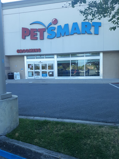 Pet Supply Store «PetSmart», reviews and photos, 150 Glynn Isle, Brunswick, GA 31525, USA