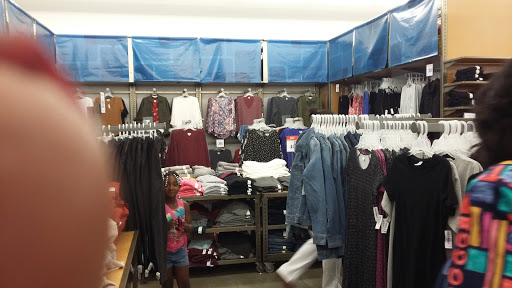 Clothing Store «Old Navy», reviews and photos, 3687 Stone Creek Blvd, Cincinnati, OH 45251, USA