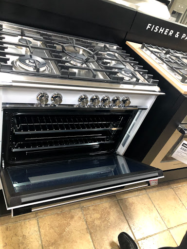 Appliance Store «Smithtown Appliance Co», reviews and photos, 25 E Main St, Smithtown, NY 11787, USA