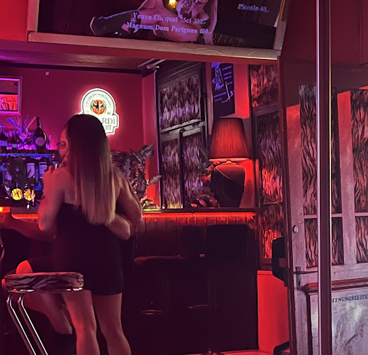 Rezensionen über Night-Club Revolver in Freiburg - Nachtclub