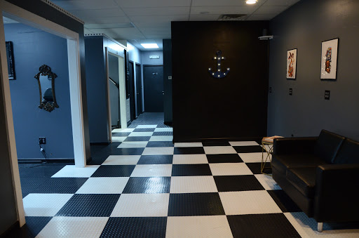 Tattoo Shop «Ink or Swim Tattoo», reviews and photos, 1708 E Lincolnway c, Valparaiso, IN 46383, USA
