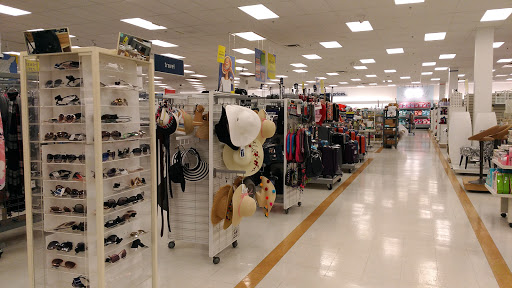 Department Store «Marshalls», reviews and photos, 2383 Maple Rd, Williamsville, NY 14221, USA