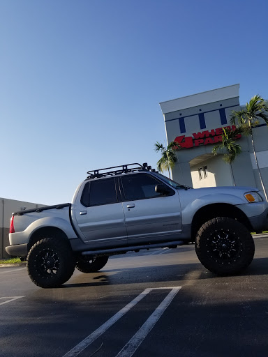 Truck Accessories Store «4 Wheel Parts - Thomas University - Miami Gardens, FL», reviews and photos, 3383 NW 167th St, Miami Gardens, FL 33056, USA