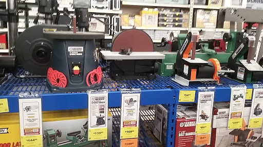 Hardware Store «Harbor Freight Tools», reviews and photos, 2658 Peters Creek Pkwy, Winston-Salem, NC 27127, USA