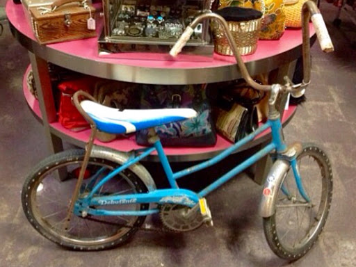 Vintage Clothing Store «Replay Vintage Goods», reviews and photos, 3708 Main St, Houston, TX 77002, USA