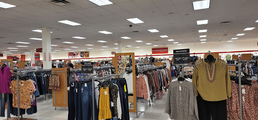 Department Store «T.J. Maxx», reviews and photos, 12387 Limonite Ave, Mira Loma, CA 91752, USA