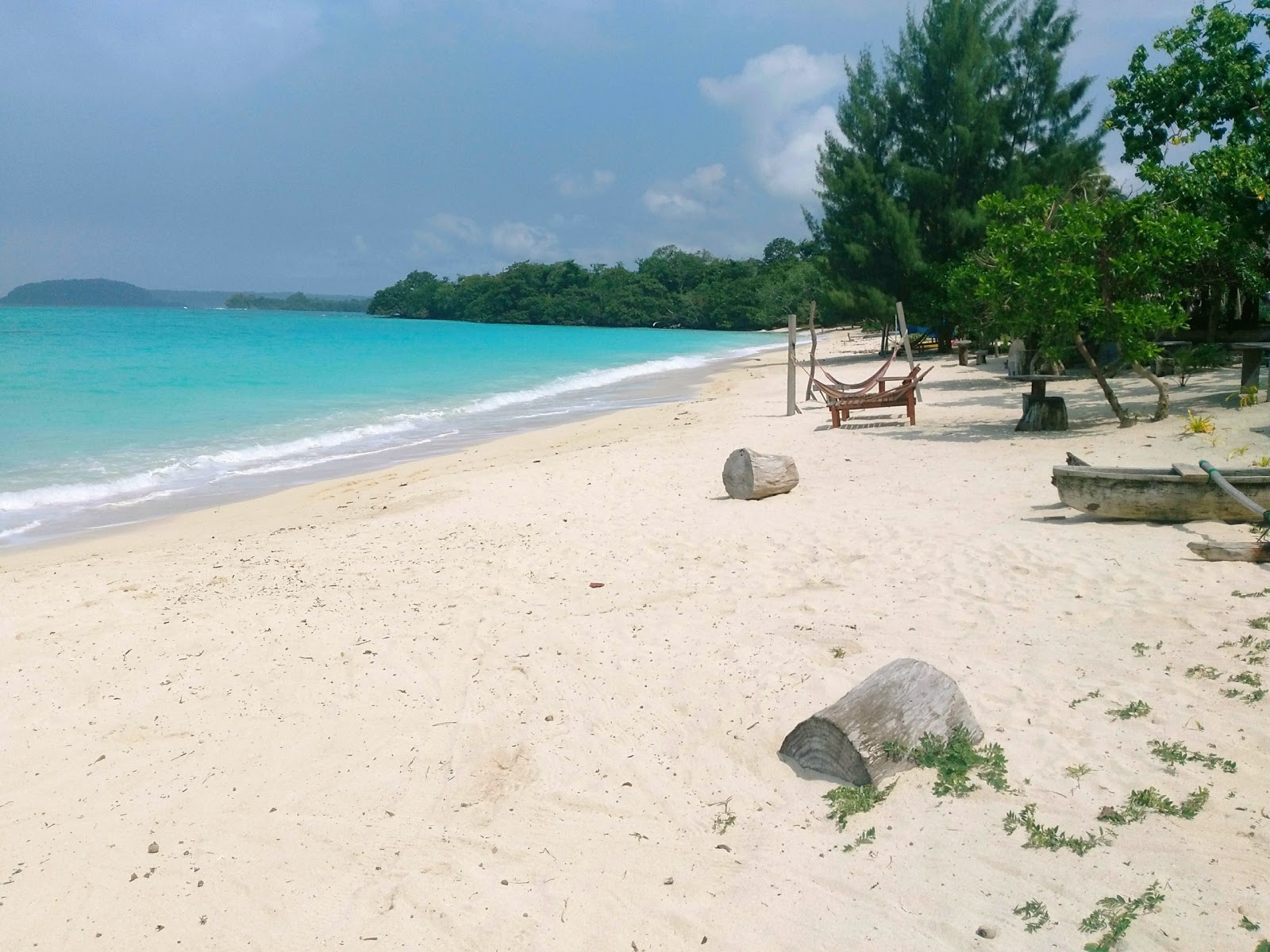 Zdjęcie Port Olry Beach - popularne miejsce wśród znawców relaksu