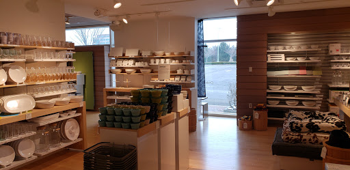 Furniture Store «Crate and Barrel», reviews and photos, 630 Commons Way, Bridgewater, NJ 08807, USA