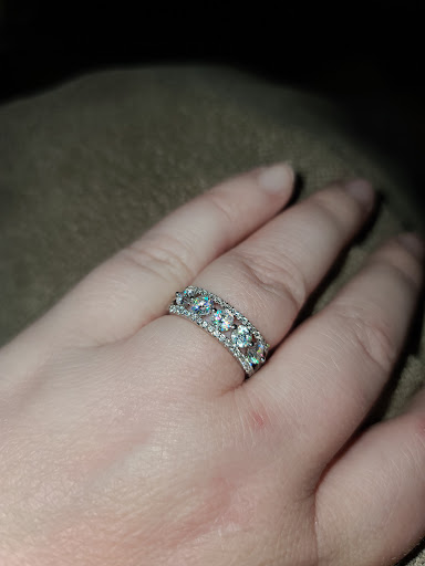 Jewelry Store «Jared The Galleria of Jewelry», reviews and photos, 1109 Walnut St, Cary, NC 27511, USA