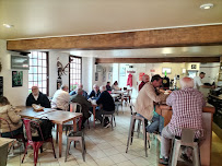 Atmosphère du Hôtel-Restaurant Du Commerce à Pouilly-en-Auxois - n°3