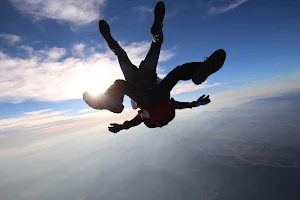 Air Play Parachutisme image