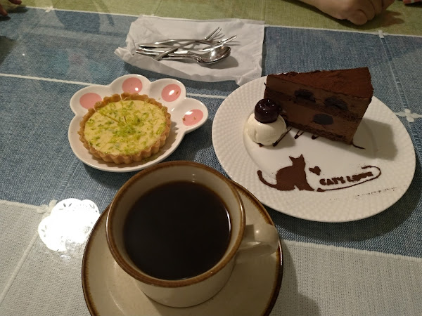 Coffee Door & Meo-woo 貓雜貨咖啡館