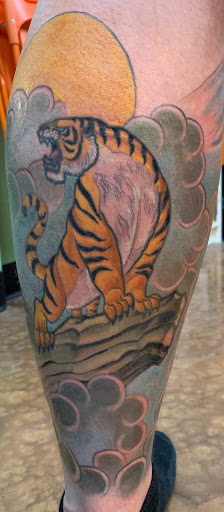 Tattoo Shop «A Thin Line Tattoo», reviews and photos, 9 E Wilson St, Batavia, IL 60510, USA