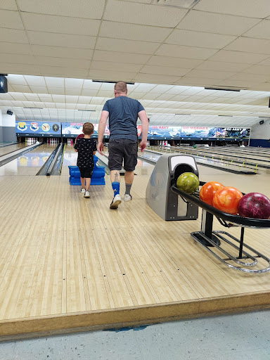 Bowling Alley «MacDill Lanes Bowling Center», reviews and photos, 8216 Hangar Loop Dr, Tampa, FL 33621, USA