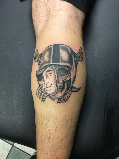 Tattoo Shop «Paper City Tattoo», reviews and photos, 1735 Northampton St, Holyoke, MA 01040, USA