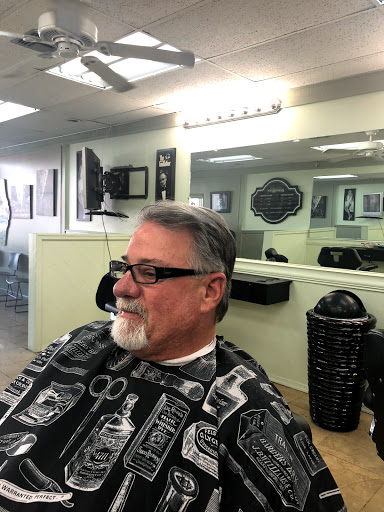 Barber Shop «Big Apple Style Barbershop», reviews and photos, 105 S Federal Hwy, Dania Beach, FL 33004, USA