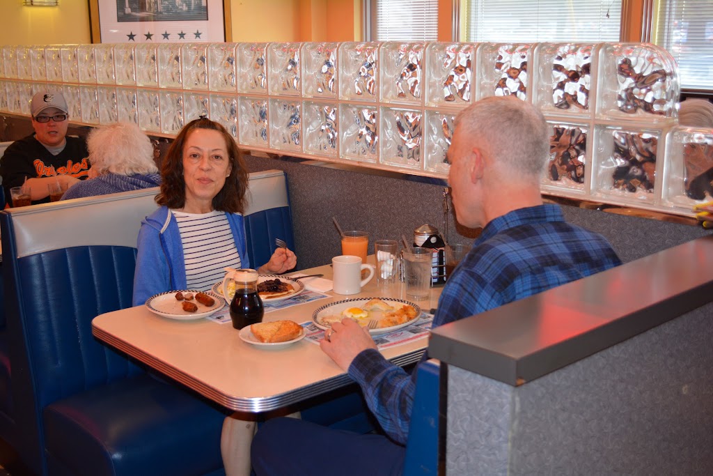 Honey Bee Diner 21061