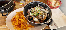 Moules-frites du Restaurant français L'Aviron à Cancale - n°5