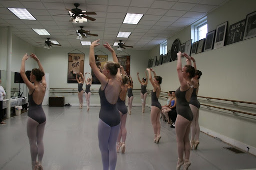 Stop & Dance ballet classes