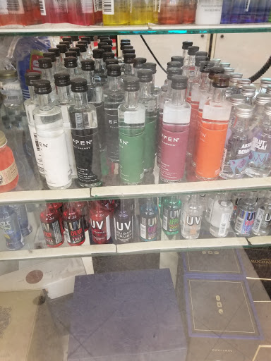 Liquor Store «Liqueur De Xo», reviews and photos, 4825 W Flamingo Rd, Las Vegas, NV 89103, USA