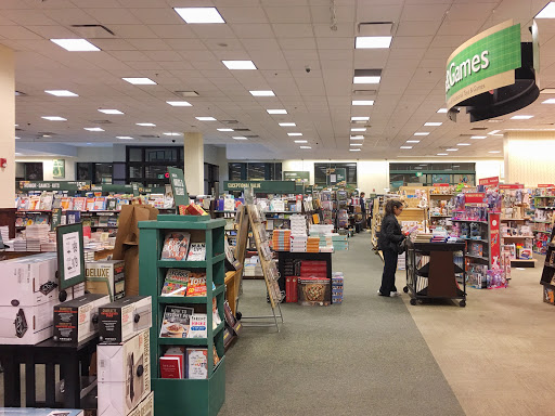 Book Store «Barnes & Noble», reviews and photos, 6050 El Cerrito Plaza, El Cerrito, CA 94530, USA