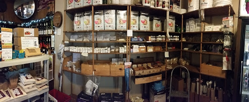 Wine Store «Avenue Wine Shop», reviews and photos, 1728 Cleveland Ave NW, Canton, OH 44703, USA