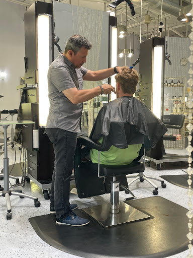 Hair Salon «ROCA Salon & Spa», reviews and photos, 1300 W 39th St, Kansas City, MO 64111, USA