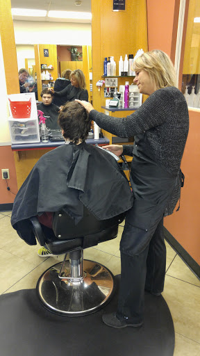 Hair Salon «Fantastic Sams Cut & Color», reviews and photos, 11183 Commerce Dr N, Champlin, MN 55316, USA