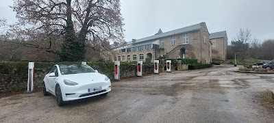 Supercharger Tesla (charge électrique) à Onet-le-Château