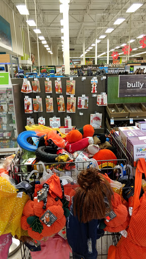Pet Supply Store «Petco Animal Supplies», reviews and photos, 2617 196th St SW #141, Lynnwood, WA 98036, USA