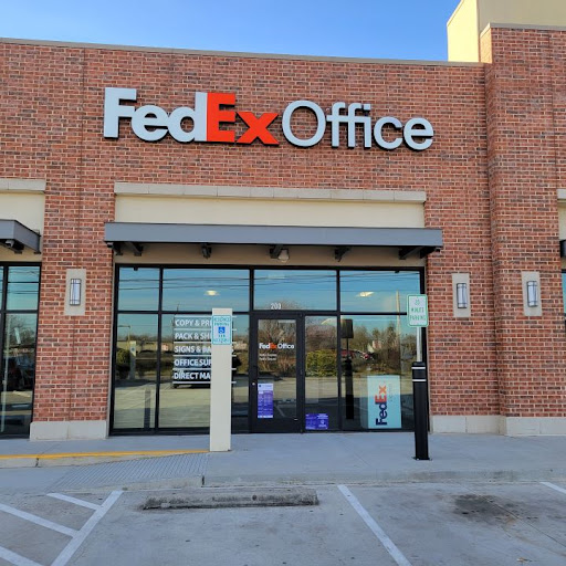 Print Shop «FedEx Office Print & Ship Center», reviews and photos, 13311 East Fwy #10, Houston, TX 77015, USA
