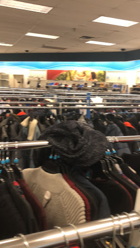 Clothing Store «Ross Dress for Less», reviews and photos, 13065 Lee Jackson Memorial Hwy, Fairfax, VA 22033, USA