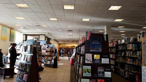 Book Store «Barnes & Noble», reviews and photos, 1819 Reisterstown Rd, Pikesville, MD 21208, USA