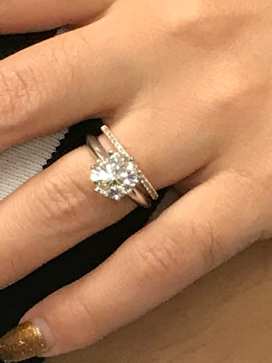 Wholesale Jeweler «Medallion Jewelers», reviews and photos, 308 SW Alder St, Portland, OR 97204, USA