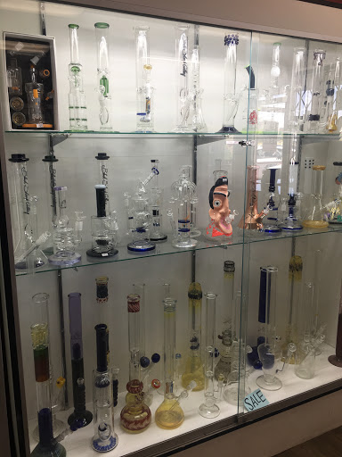 Tobacco Shop «3M Smoke Shop», reviews and photos, 644 W Chapman Ave, Placentia, CA 92870, USA