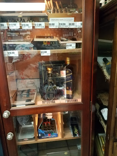 Liquor Store «Miami Beach Liquors», reviews and photos, 814 Alton Rd, Miami Beach, FL 33139, USA