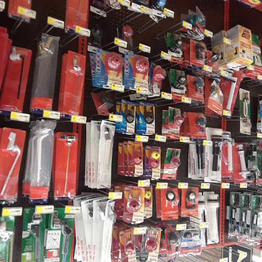 Shopping Mall «Fairfield Shopping Center», reviews and photos, 5322 Lord Dunmore Ct, Virginia Beach, VA 23464, USA