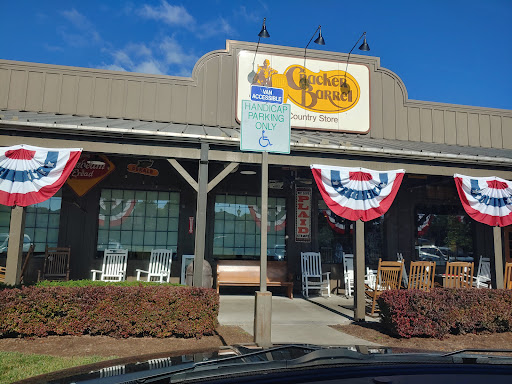 American Restaurant «Cracker Barrel Old Country Store», reviews and photos, 2075 Hylan Dr, Rochester, NY 14623, USA