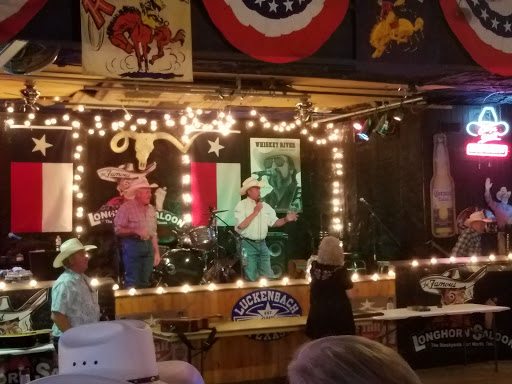 Lil' Red's Longhorn Saloon